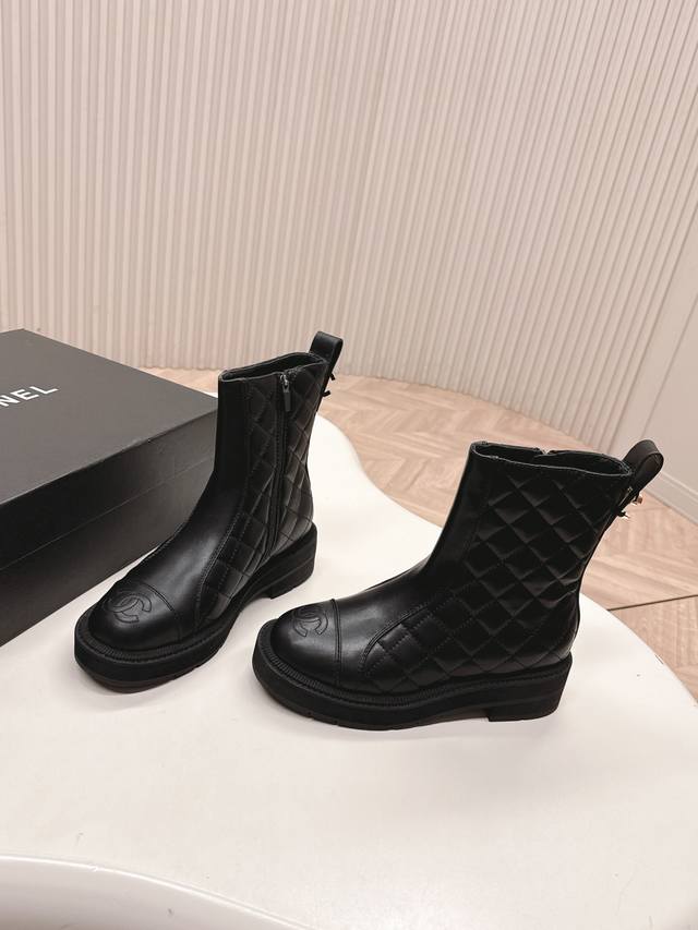 Factory direct replica of Chanel 2025 Fall/Winter new boots series: ankle boots,