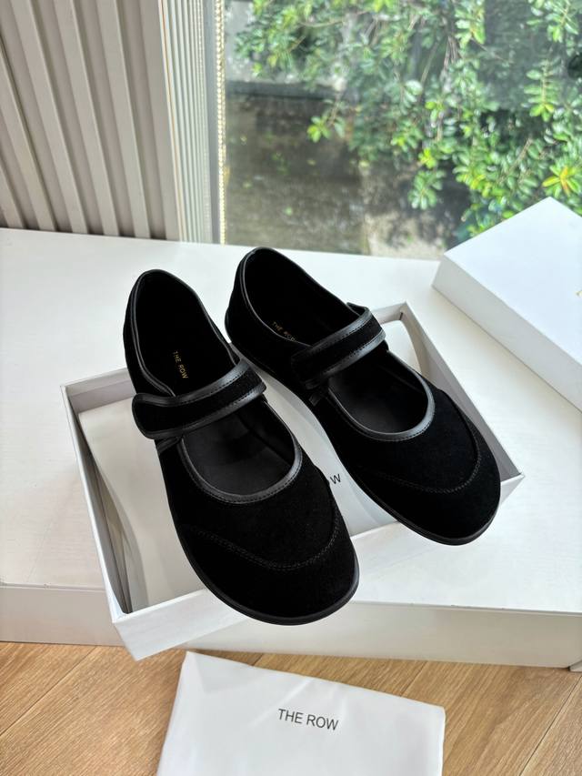 G679 The Row Spring/Summer 2025 New Flat Dancing Shoes/Grandma Shoes. It's rare