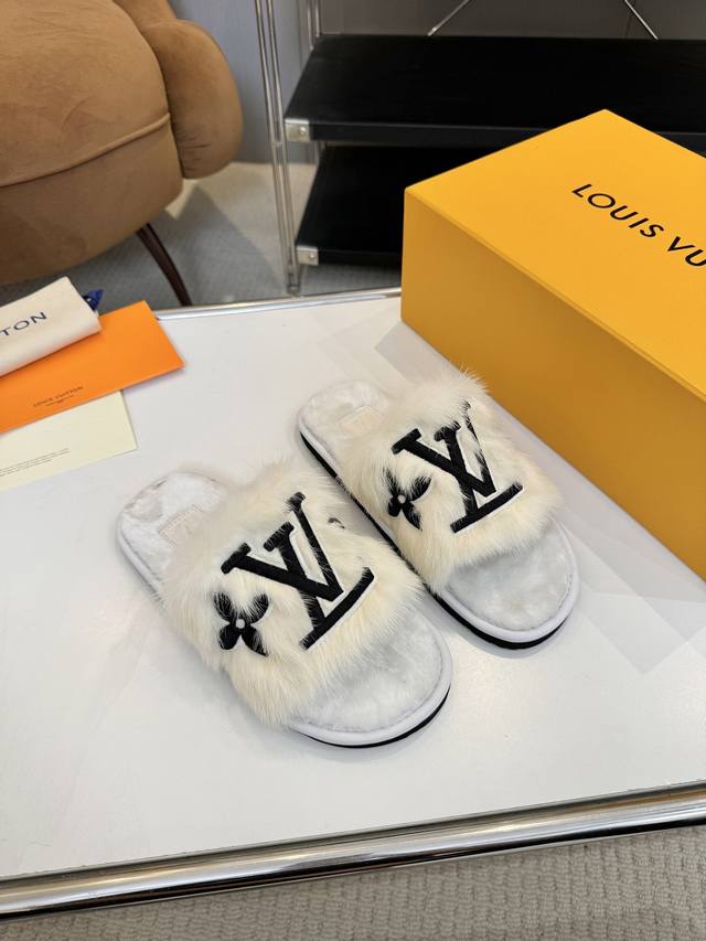 Factory Price: Top-tier Louis Vuitton 2025S New Mink Fur Slippers. Elegant, simp