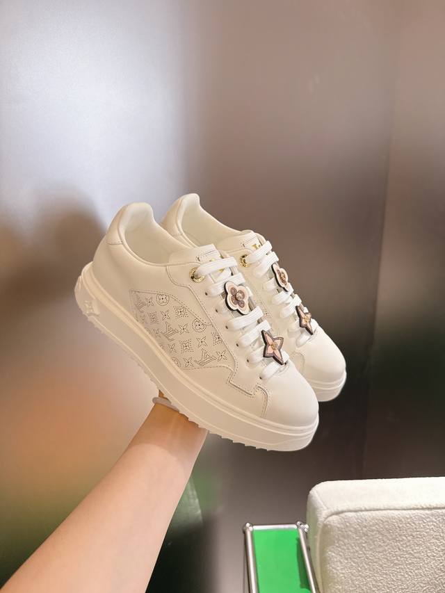 Top-tier version K007 Louis Vuitton Time Out casual sneakers, white sneakers Thi