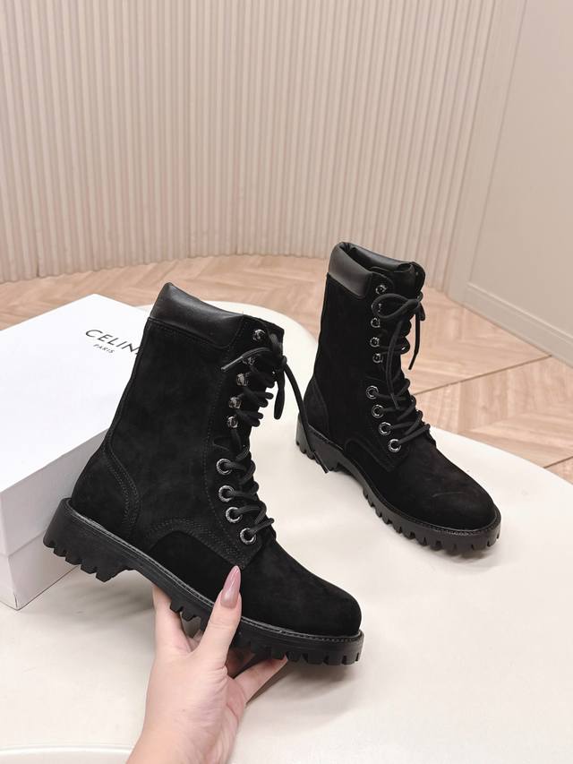 High-top Celine classic combat boots, retro round toe boots, stylish and cool. T