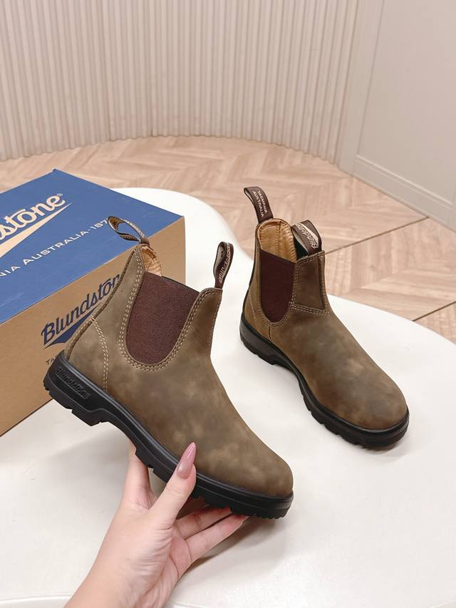 Blundstone, a niche streetwear brand, presents its 2025 Fall/Winter Casual Boots