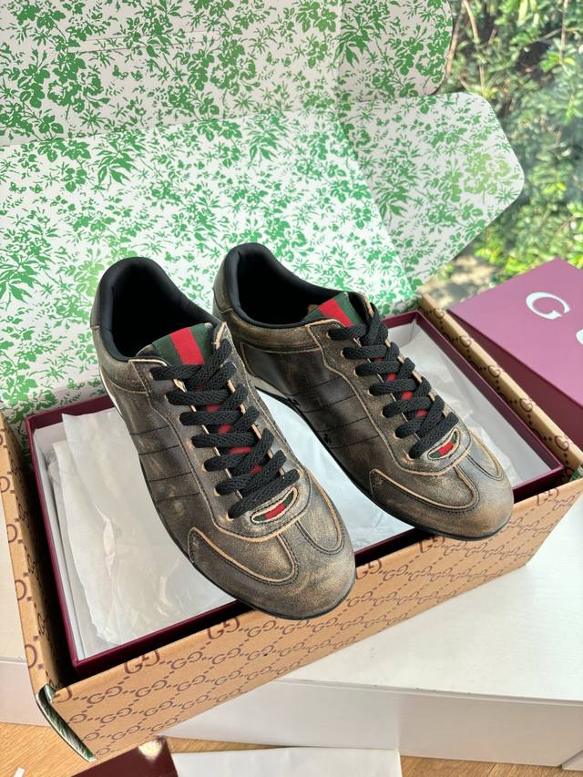 G311 What you see is what you get. Gucci's new Guccishift sneaker couple series