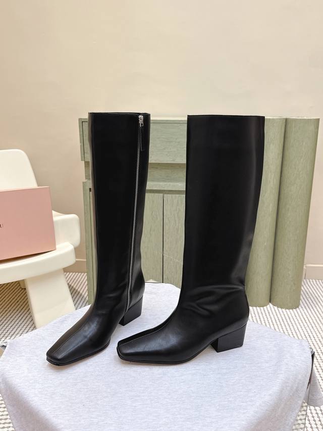 High-quality Here'U new riding boots/over-the-knee boots. Simple and stylish sli
