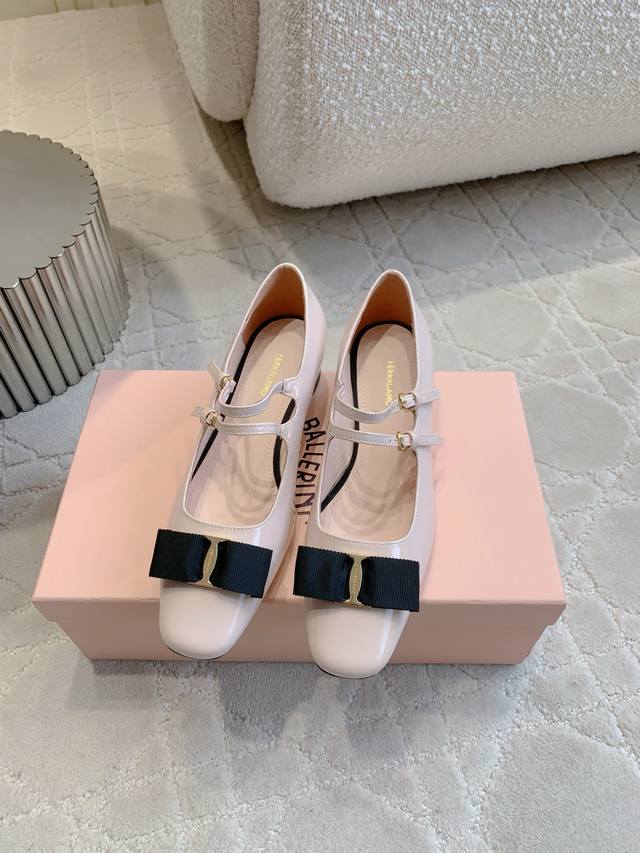 Factory Price P Ferragam* New double-strap Mary Jane shoes. The design is exquis