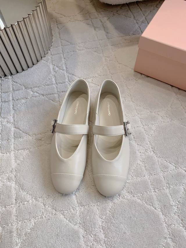 Factory Price P Ferragam* New Flat Mary Jane Shoes with an exquisitely designed