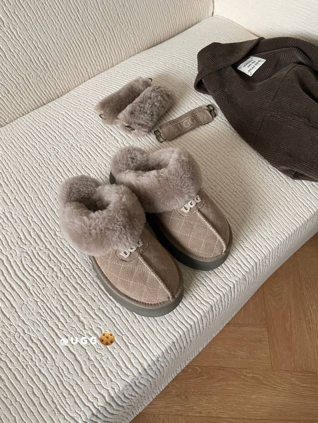 Three-way embroidered bread slippers One shoe, multiple ways to wear, two pairs