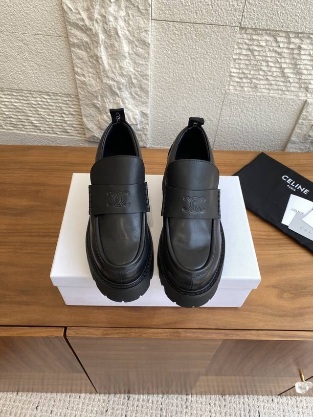 Top Version: Celine 25Ss Autumn/Winter New Arc de Triomphe Suede Thick-Soled Loa