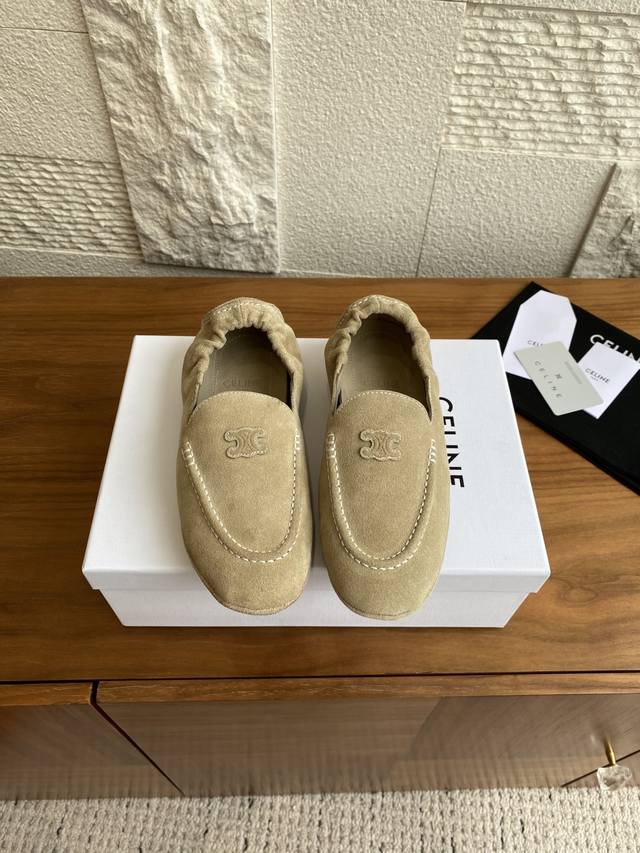 Top Version: Celine 25Ss Autumn/Winter New Adam Triumph Flat Loafers. These Celi