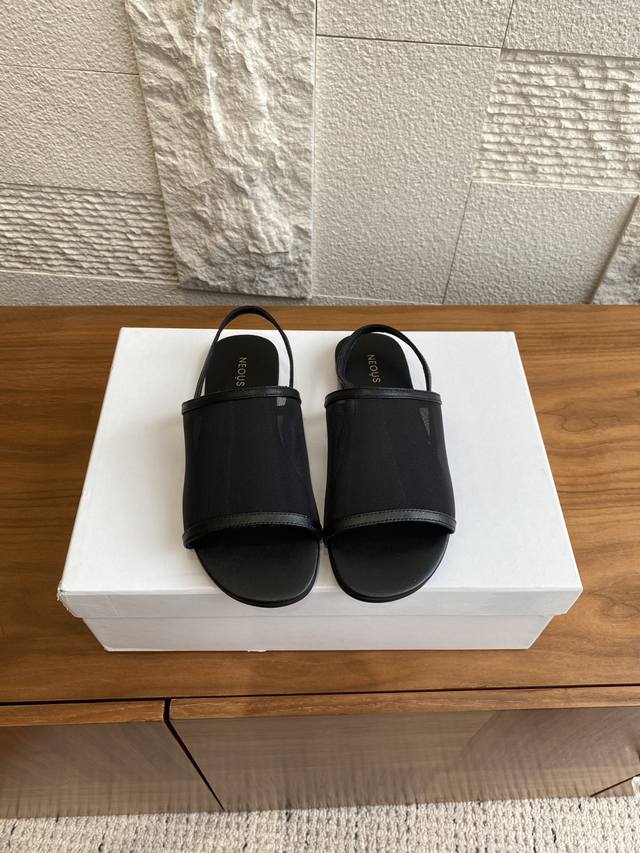 Top Version: Neous 25Ss Summer New Arrival Mesh Upper Open-Toe Flat Sandals/Slip