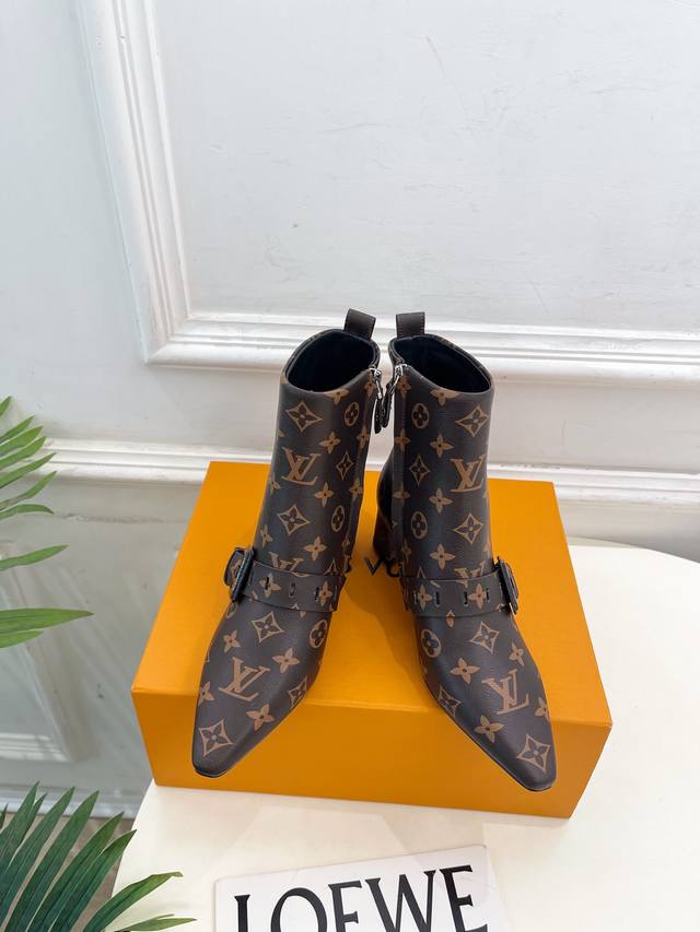 Louis Vuitton 25 2025 Autumn/Winter New Top-Tier Version, Original Design, The L