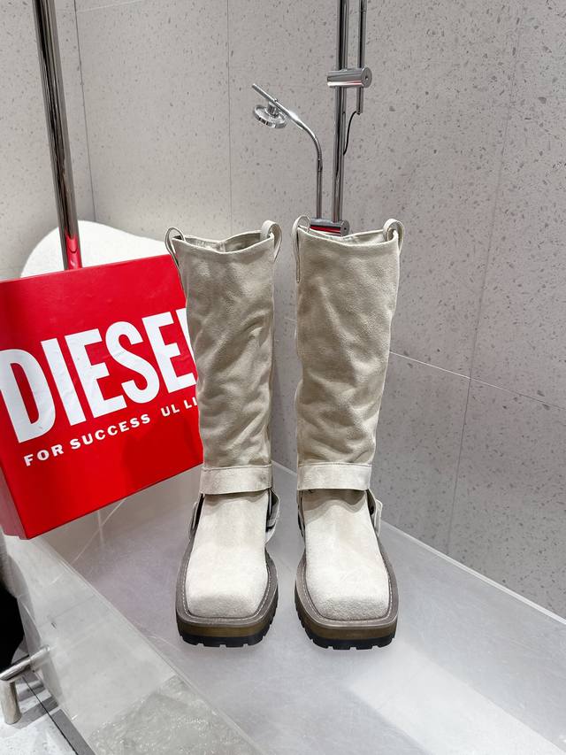 High-quality Diesel 25Ss Autumn/Winter New Square Toe Boots. Super high-quality
