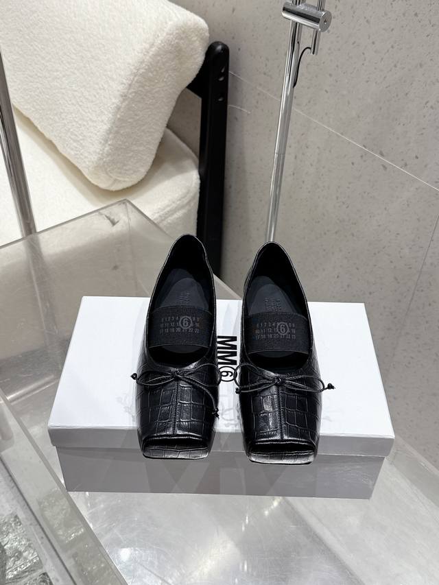 High-quality factory direct. Mm6 Maison Magical 2025Ss new arrival, the super po