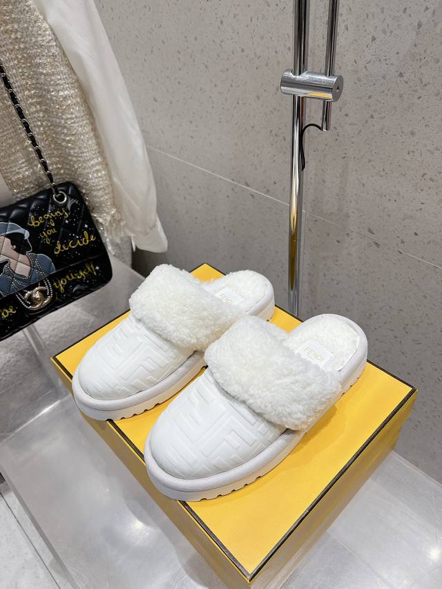 Fendi Autumn/Winter New Wool Slippers, Half-Slippers, Loafers. Made of pure wool