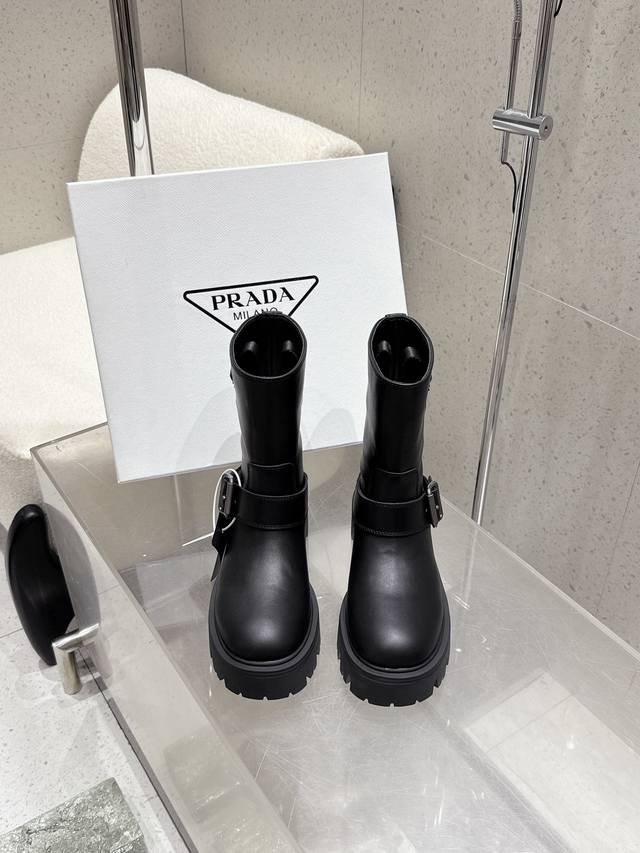 Top-quality version cowhide suede Prada latest triangle logo paired with belt bu