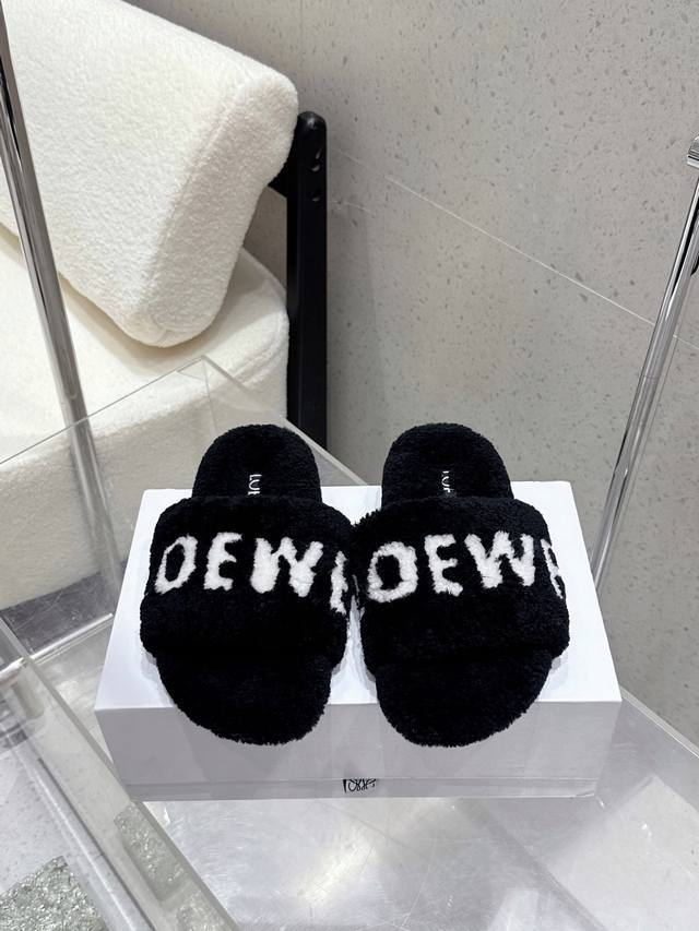 Loewe 2025 New Autumn/Winter Letter Furry Slippers There are so many beautiful s
