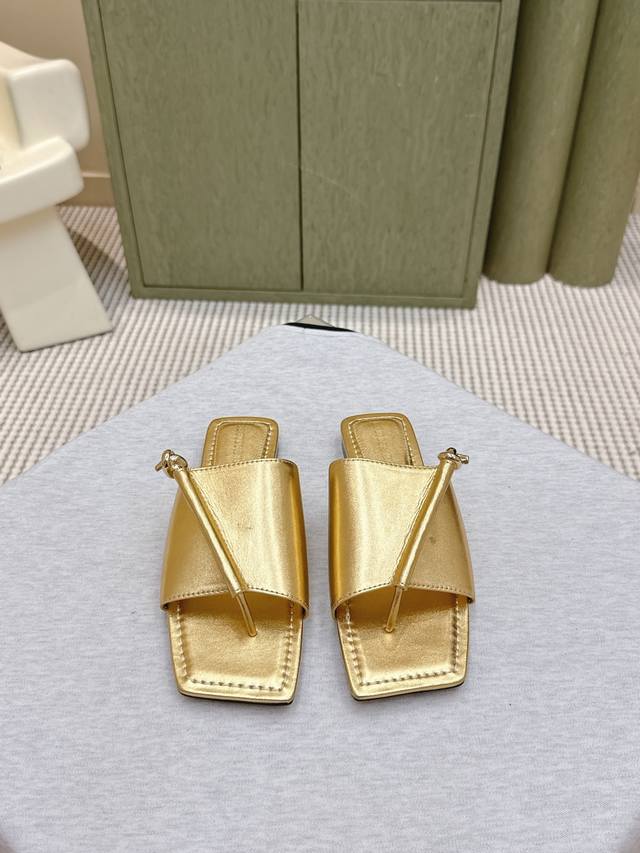 High-quality (retailer-grade) | D1161Bv Solstice Women's Flip-Flops Series. When