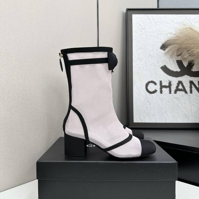 2025 Chanel Ankle Boots, a must-have item for this fall/winter season!! A highly