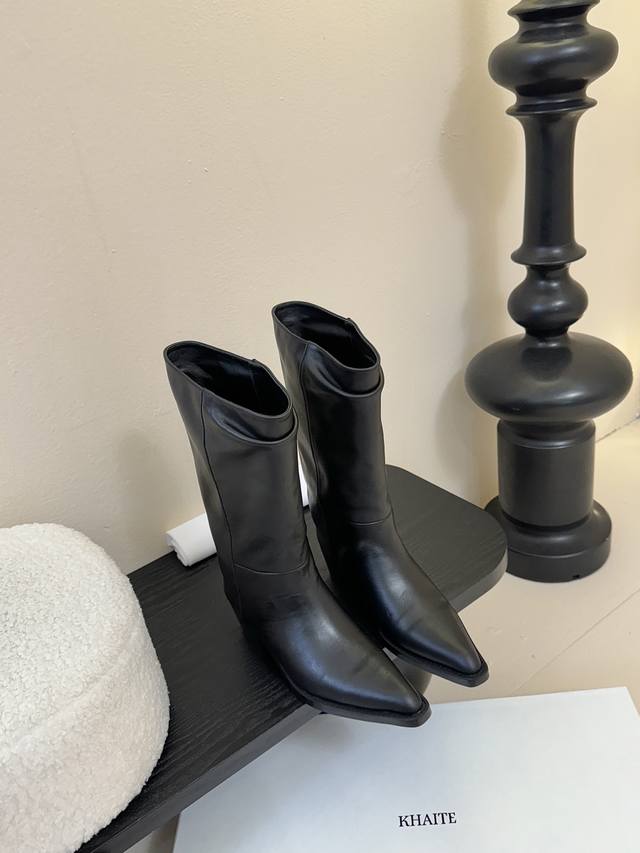Khait* New Boots "Cool and Chic" welded to your legs Sleek square heel + pointed