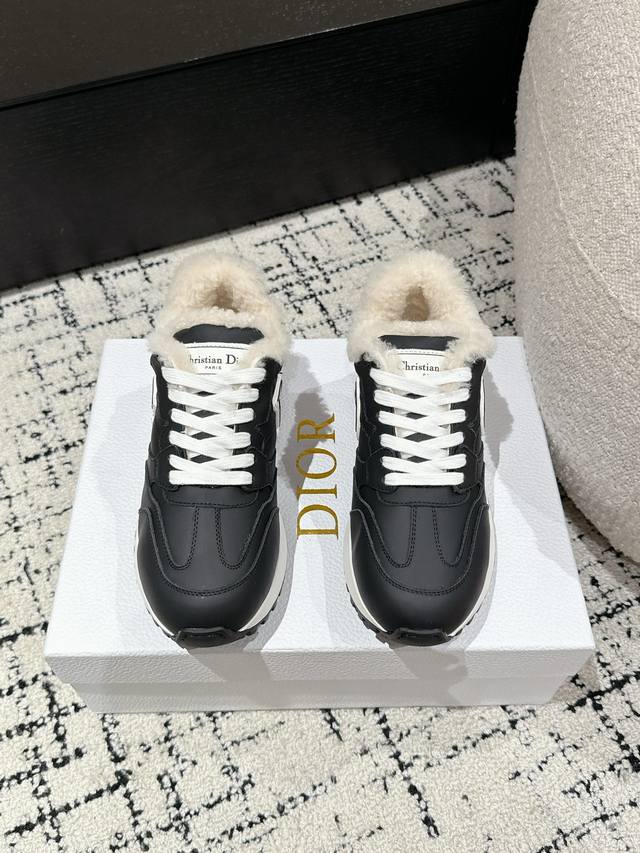 Top-tier Couple Style Dior 24 C'Est Series Couple Platform Casual Sneakers with