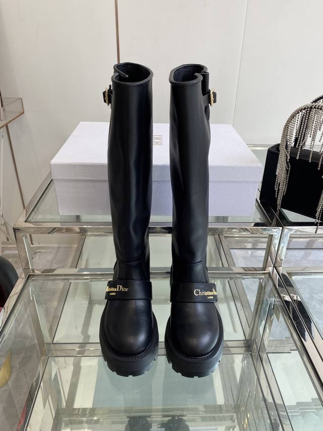Top-tier Dior 2025 Autumn/Winter Brogue Boots. A timeless riding boot style, sho