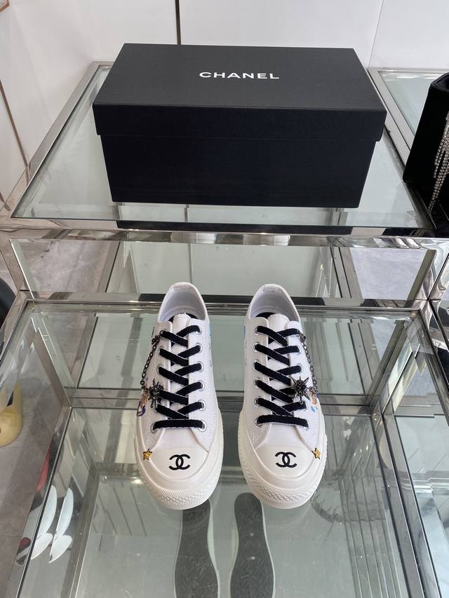 Chanel 25Ss Latest Casual Canvas Shoes A hot favorite among internet celebrities