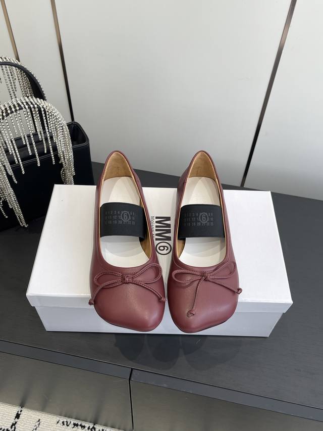 Mm6 Margiela 25Ss Latest Bow Single Shoes Classic slanted square toe, retro dist