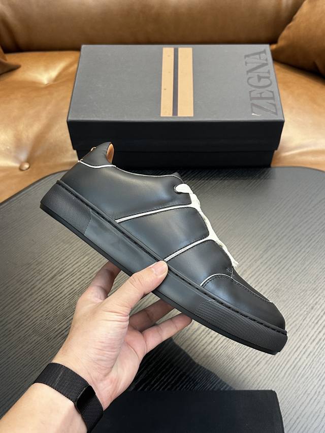 Factory Price: Hot Selling Item! Zegna Triple Stitch Low-Top Sneakers. These sne