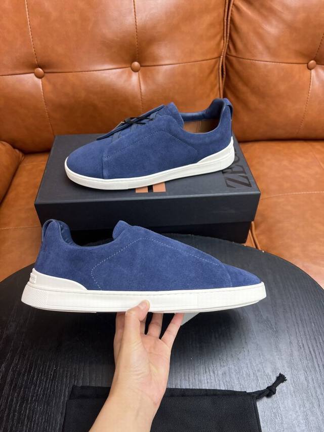 Price: P High-end quality Product trademark: Zegna* Low-top casual shoes True to