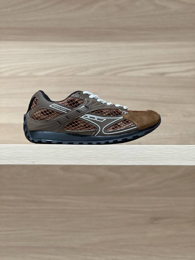 Brown Bottega Venet* Orbit Couple Sneakers. Original, perfect fit! Available in