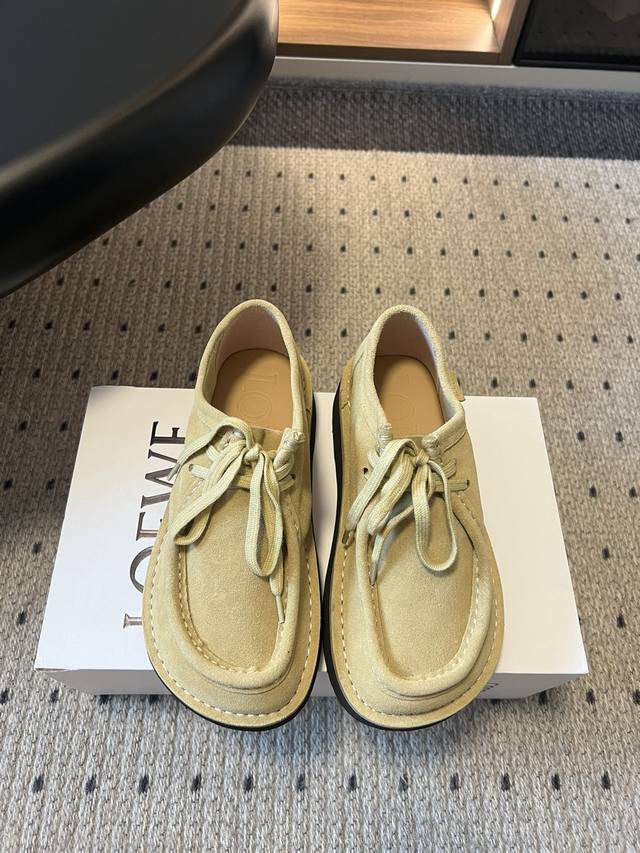 Loew* Loewe 2025 Autumn/Winter New Loafers New arrival! The round toe is adorabl