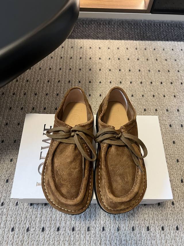 Loew* Loewe 2025 Autumn/Winter New Loafers New arrival! The round toe is adorabl