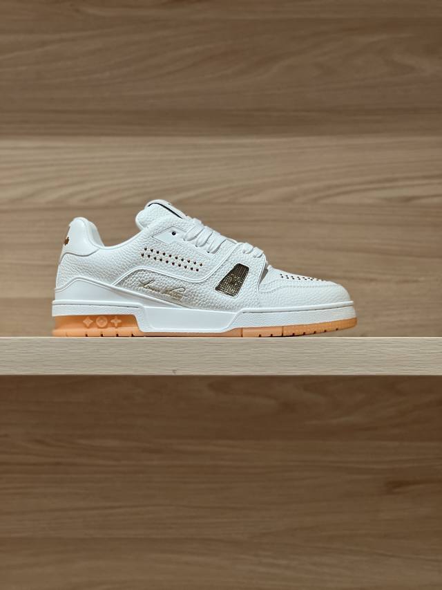 Studded Orange Real Shot Trainer 24Fw Autumn/Winter New Color! Original and Exac