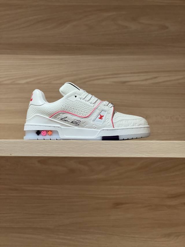 Real-shot, rose-red trim, top-quality 1V Trainer 25Fw, Cruise Limited Series. Or