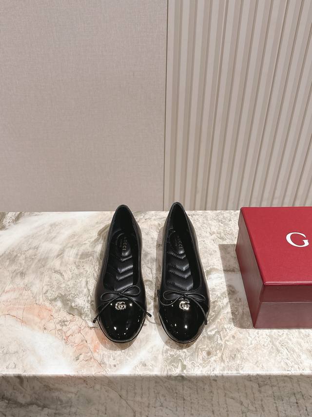 225 Gucci Ballet Flats This year is said to be the year of ballet flats, and Guc
