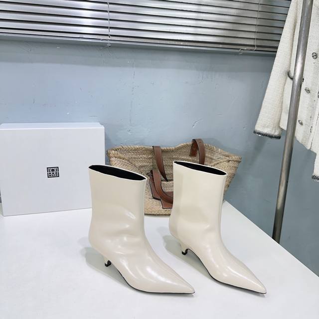 High-quality factory! Niche trendy brand Toteme 25Ss Autumn/Winter Simple Kitten