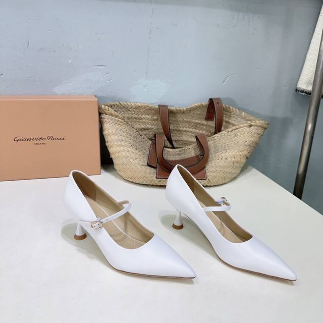 High-quality factory release! Gianvito Rossi 25Ss Autumn/Winter New Arrival Poin