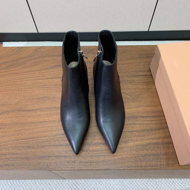 Gianvit* Ross* Kitten Heel Ankle Boots. Exquisite last, stylish design. Very fem