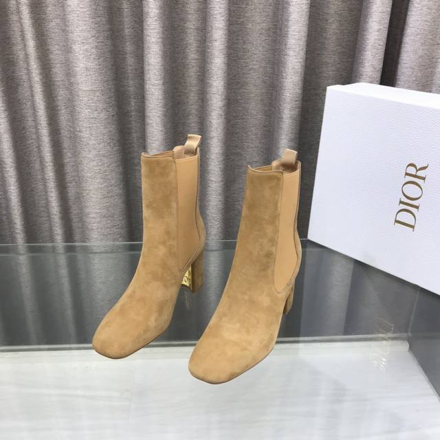 Dior 2025 Fall/Winter New D-Art Series Chunky Heel Chelsea Boots, Celebrity Styl