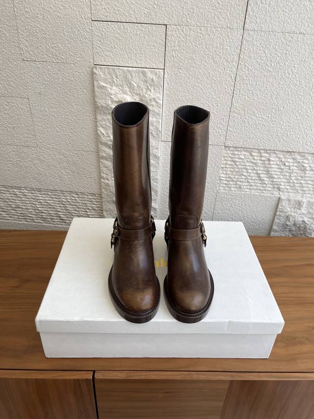 Top-tier version: Chloe 25Ss Autumn/Winter New Retro Round Toe Chunky Heel Motor