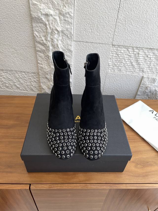 Top Version: Alaia 25Ss Autumn/Winter New Round Toe Rhinestone Rivet Side Zipper