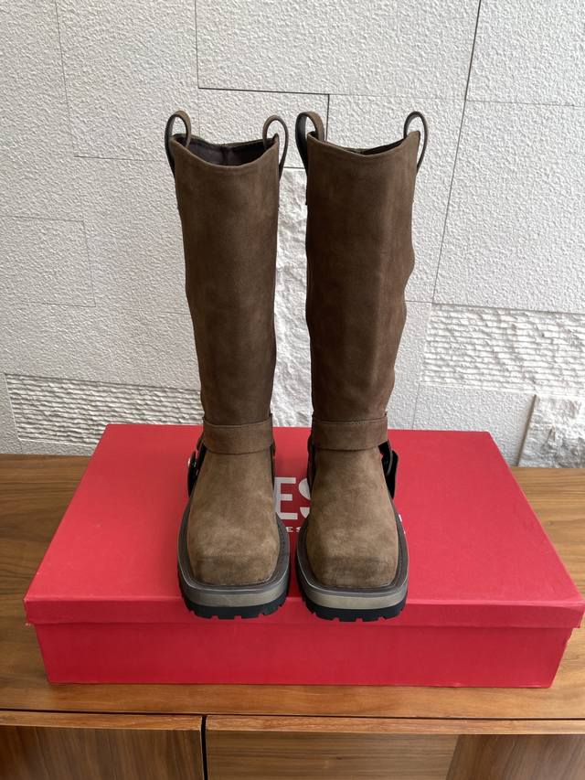 Top-tier version: Diesel 25Ss Autumn/Winter New Square Toe Thick-Soled Long Boot