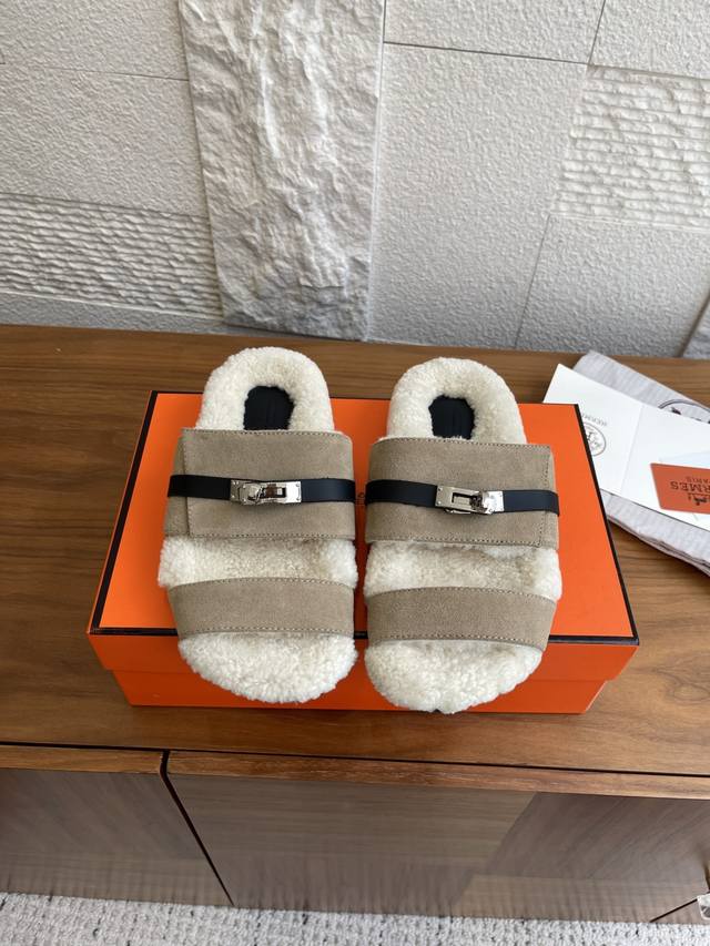 Top-tier version: Hermes 25Ss Autumn/Winter New Kelly Buckle Fur Sandals, Thick-