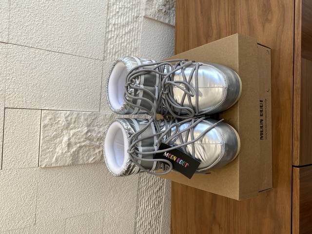 Top Version: Moon Boot 2025 Autumn/Winter Hot Selling Unisex Icon Metallic High-