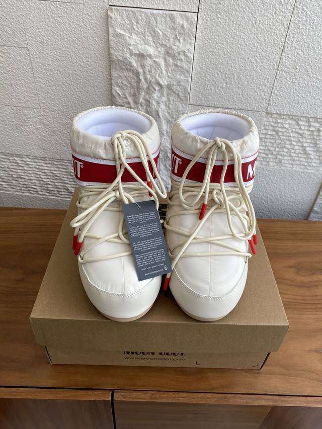 Top Version: Moon Boot 2025 Autumn/Winter Hot Selling Unisex Icon Red Heart High