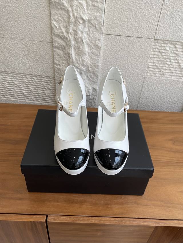 Top Version: Chanel 25Ss Early Autumn New Arrival Runway Fashion Platform Mary J