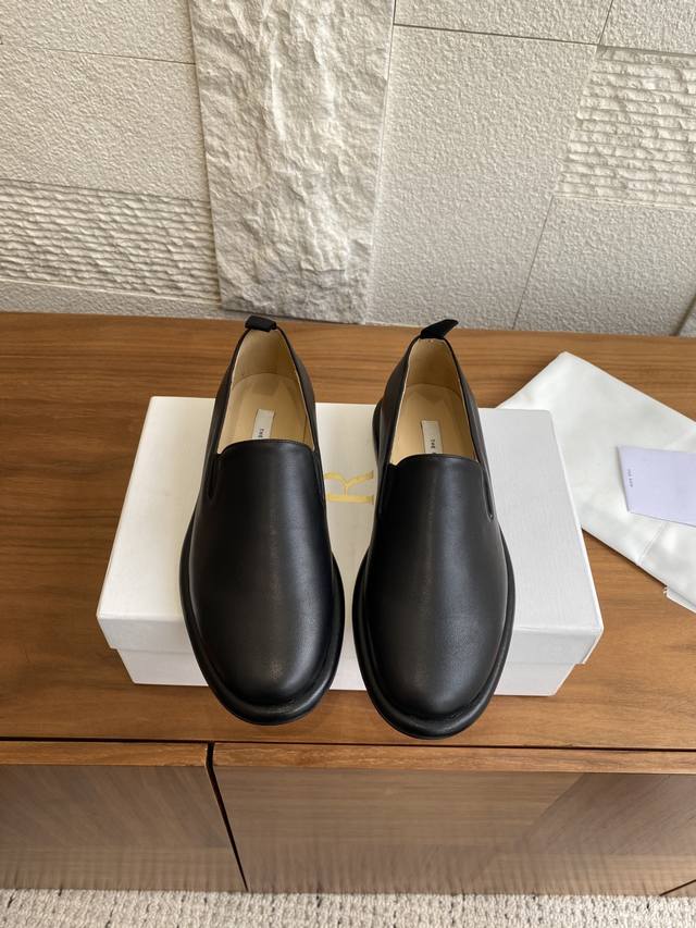 Top Version: The Row 25Ss Autumn/Winter New Slip-on Round Toe Deep Mouth Flat Sh
