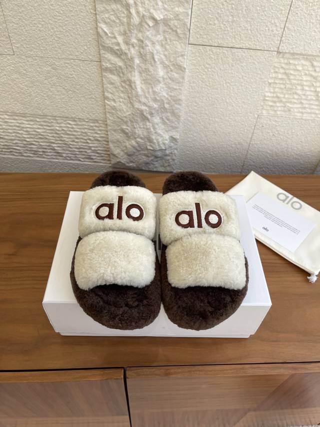 Top Version: Alo 2025 Autumn/Winter New Open-Toe Thick-Soled Lambswool Sandals A