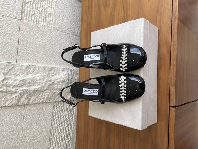 Top Version: Jimmy Choo 25Ss Autumn New Arrival Round Toe Belinda Sling Back 70