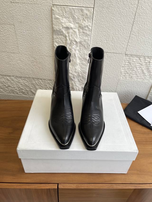 Top Version: Celine 25Ss Autumn/Winter New Retro Chunky Heel Side Zipper Pointed